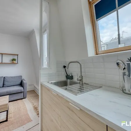 Appartamento Charming Bright T2 In 17è Lively Vibrant Area